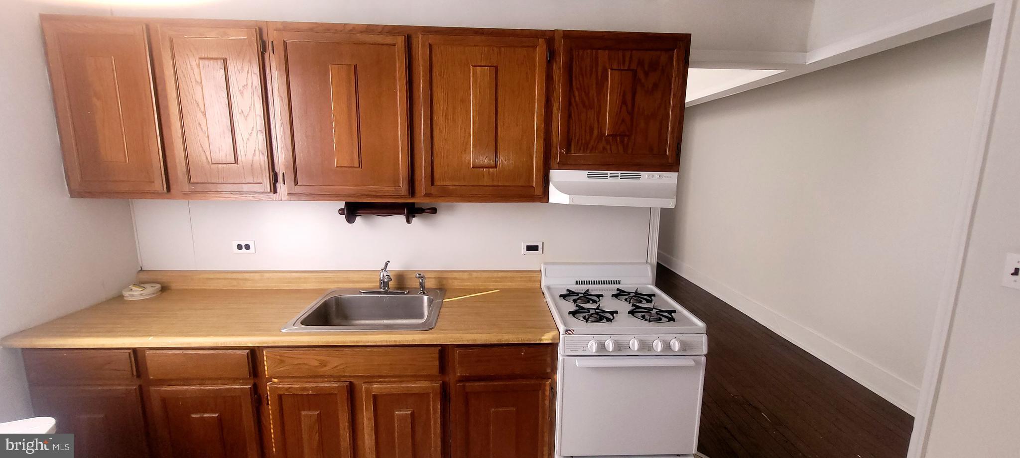 WEST PASSYUNK - Residential Lease