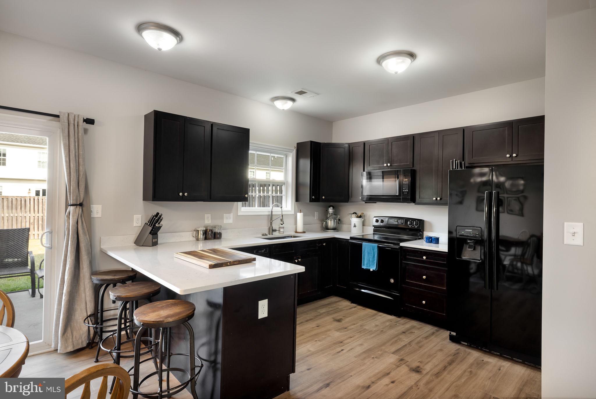 TOWNES OF RIDGEWAY - Residential