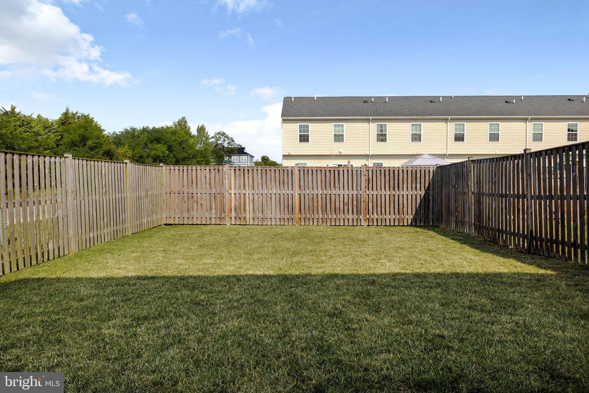 TOWNES OF RIDGEWAY - Residential