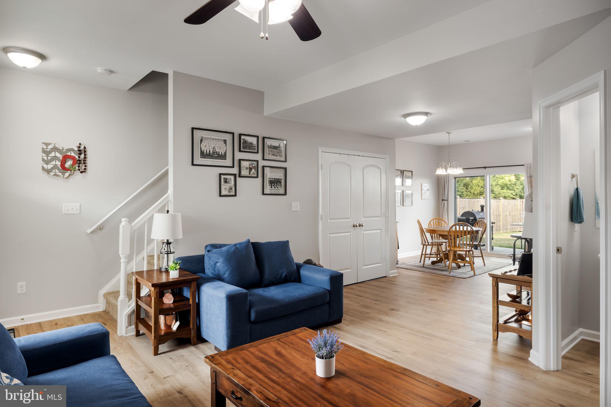 TOWNES OF RIDGEWAY - Residential