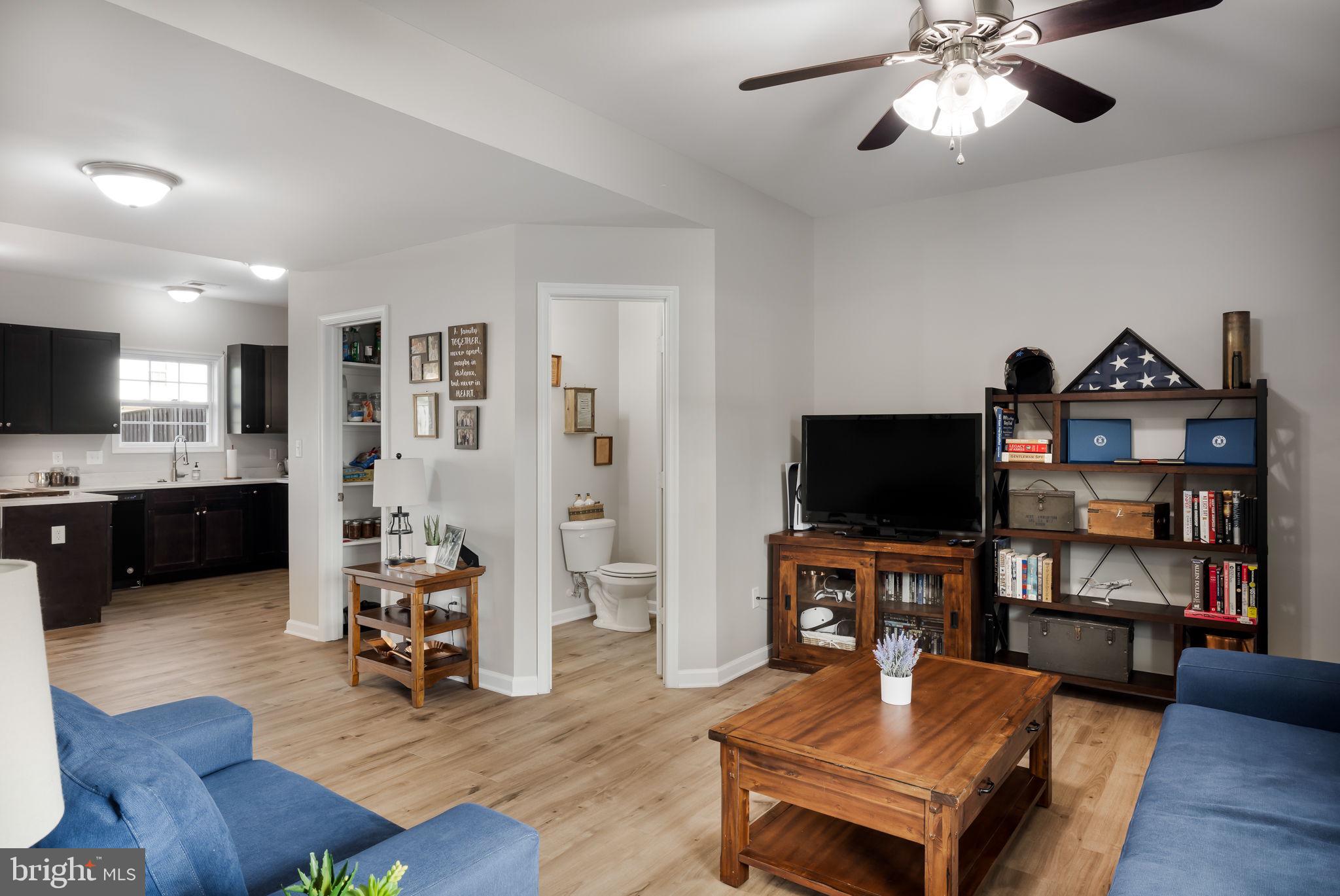 TOWNES OF RIDGEWAY - Residential