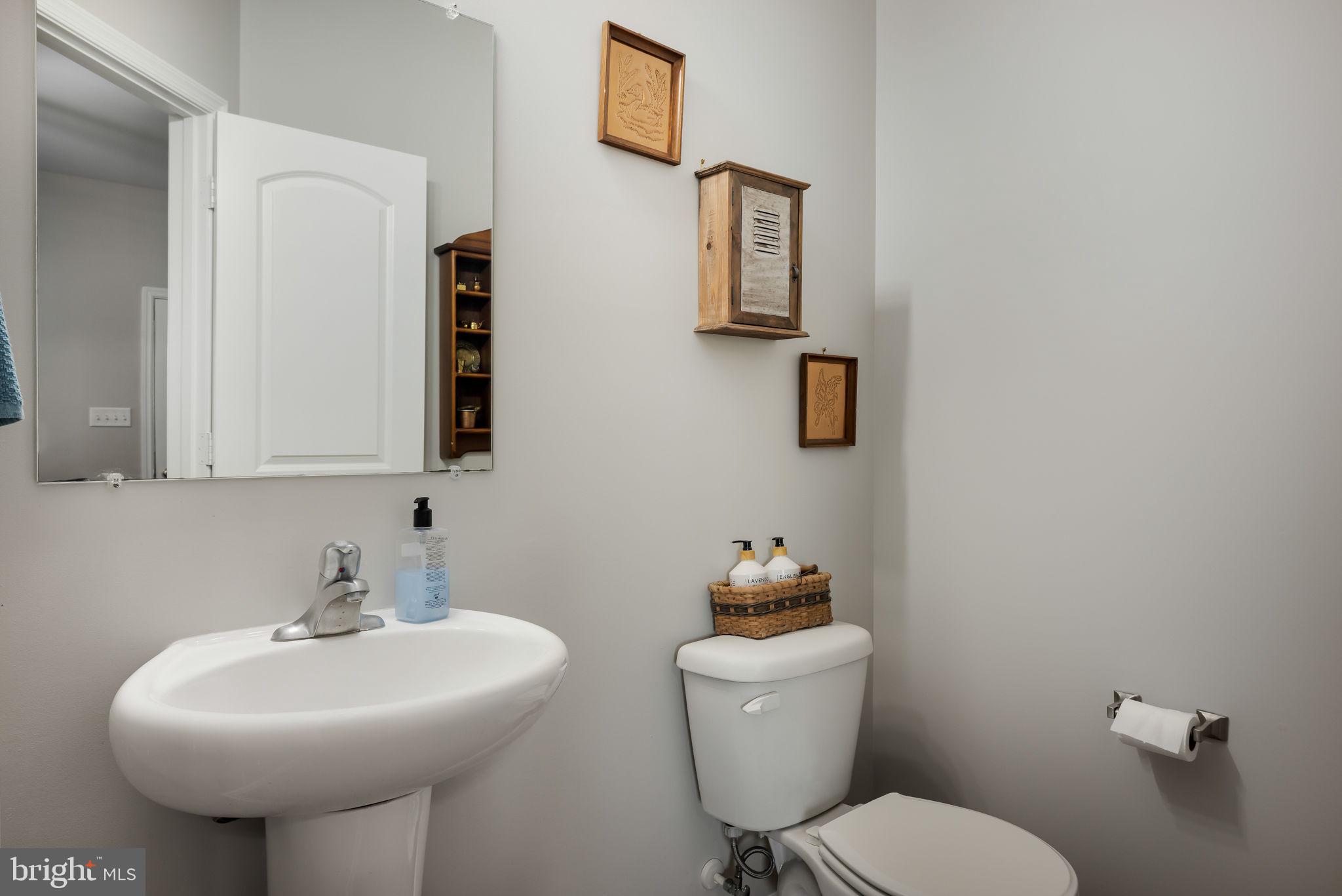 TOWNES OF RIDGEWAY - Residential