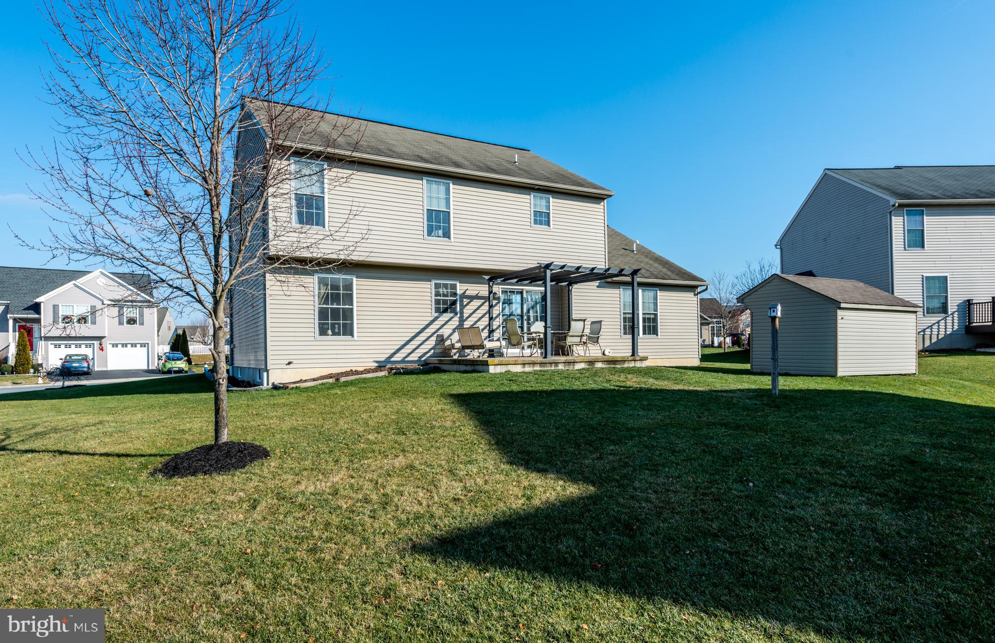 LINCOLNS MEADOW - Residential