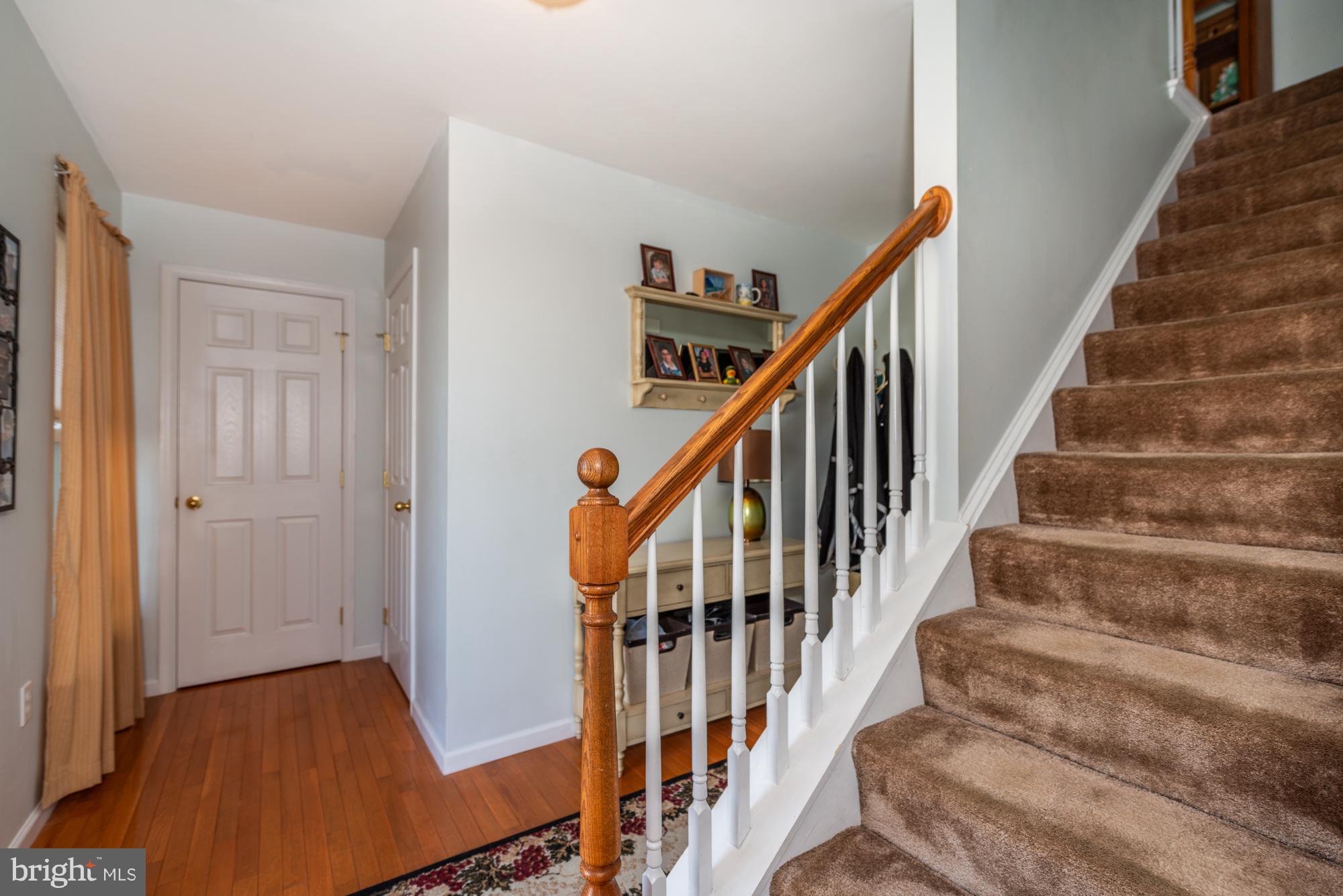 LINCOLNS MEADOW - Residential
