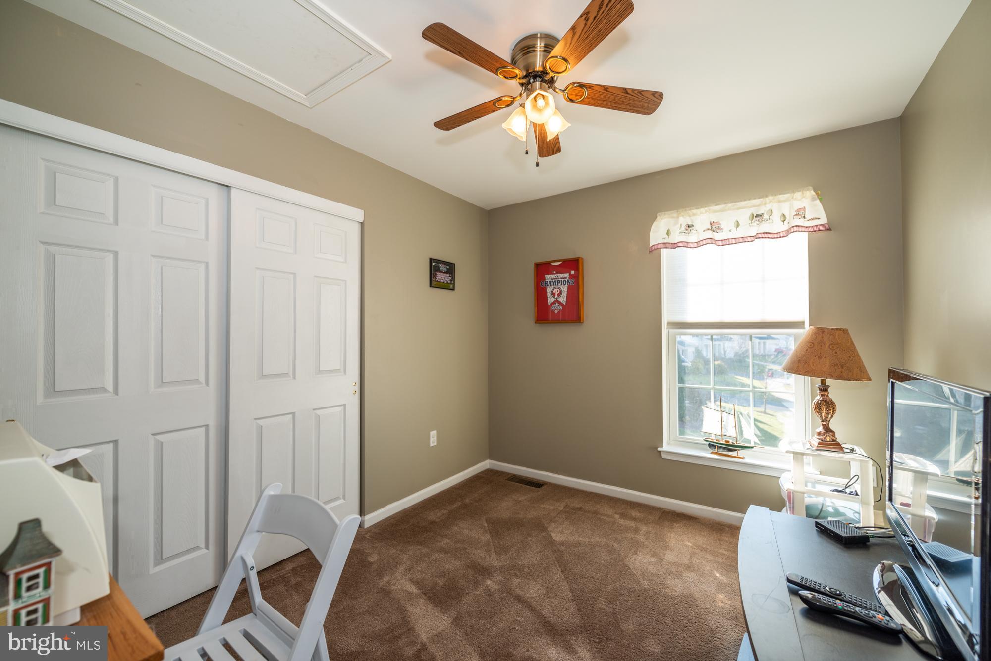 LINCOLNS MEADOW - Residential