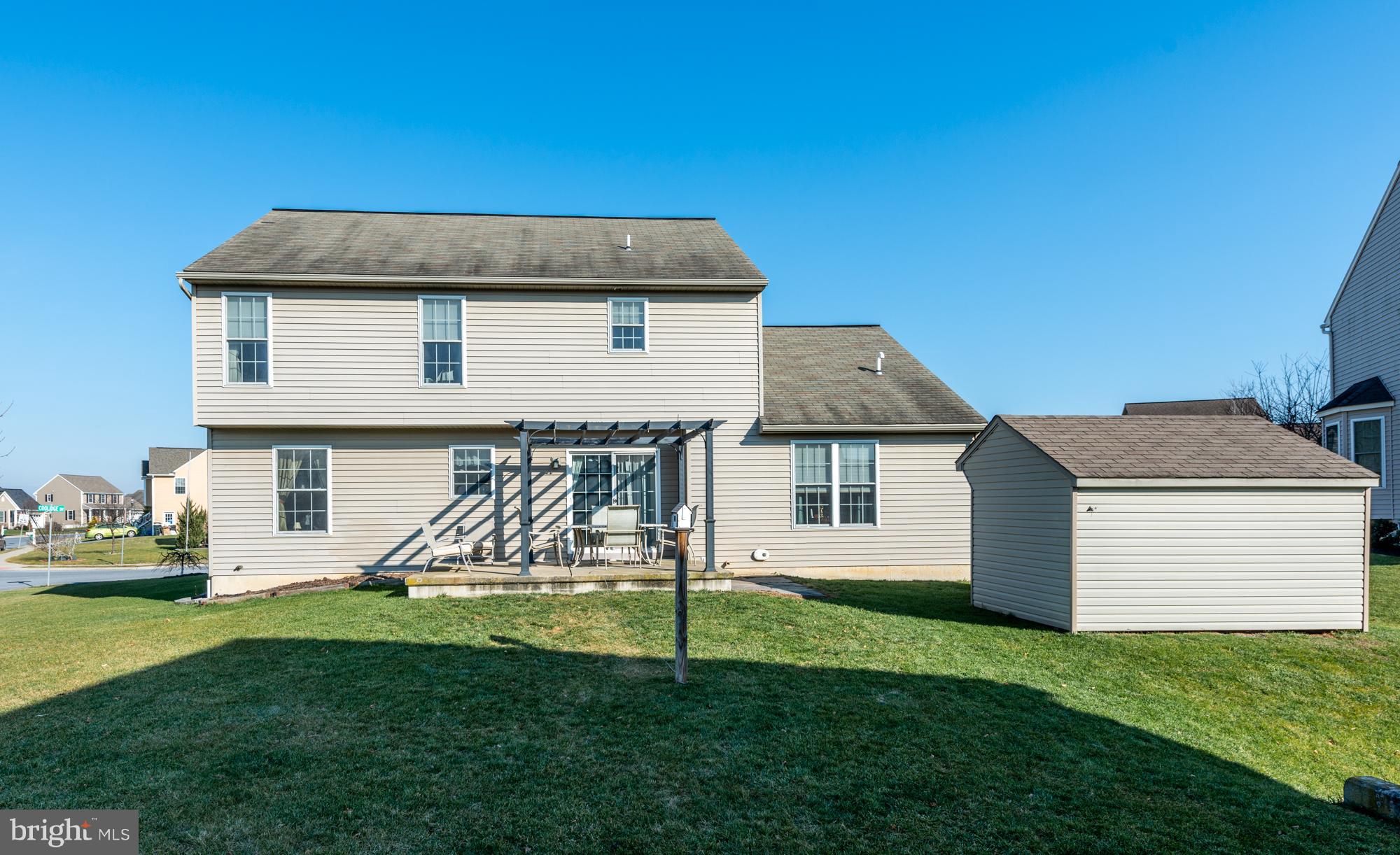 LINCOLNS MEADOW - Residential