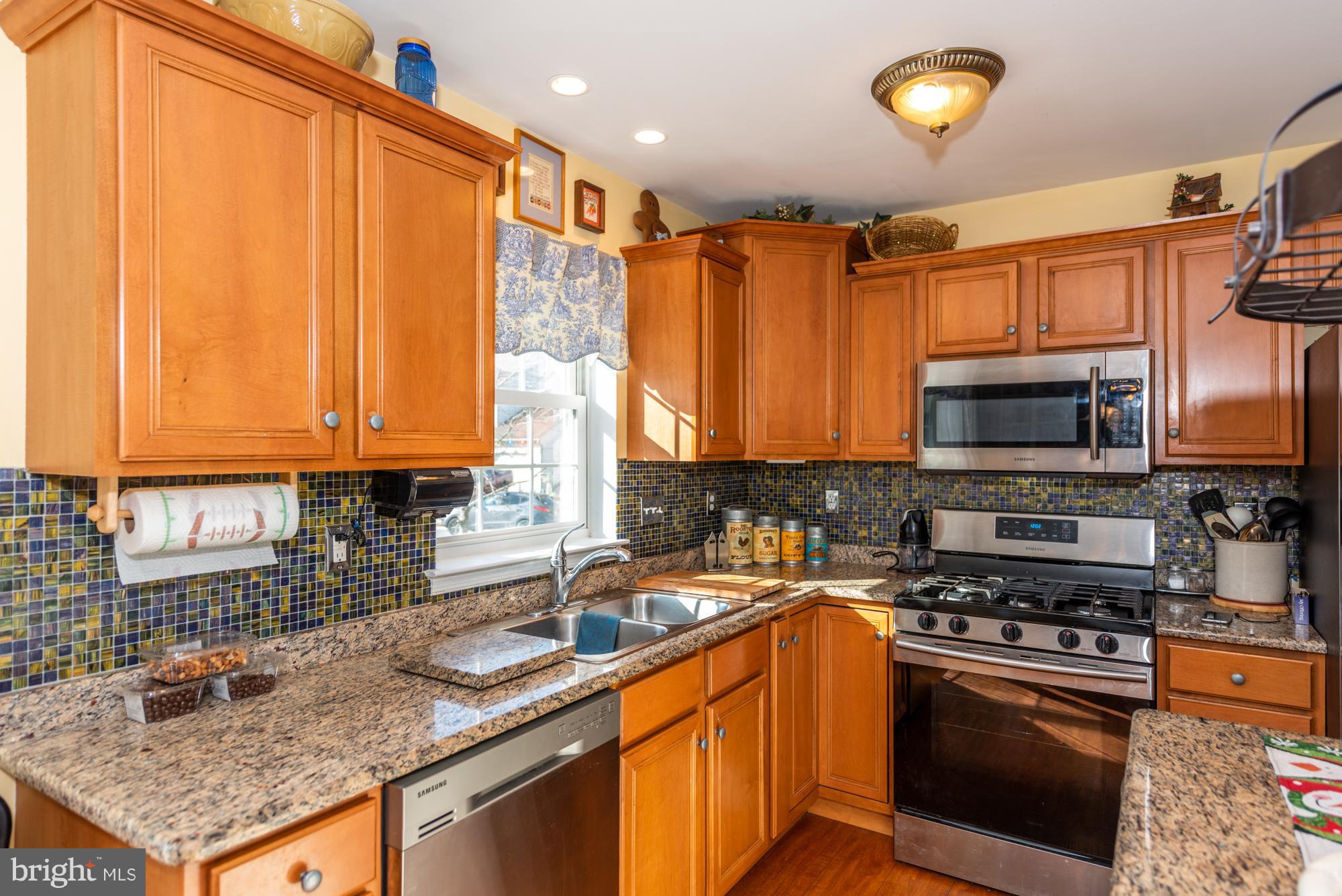 LINCOLNS MEADOW - Residential