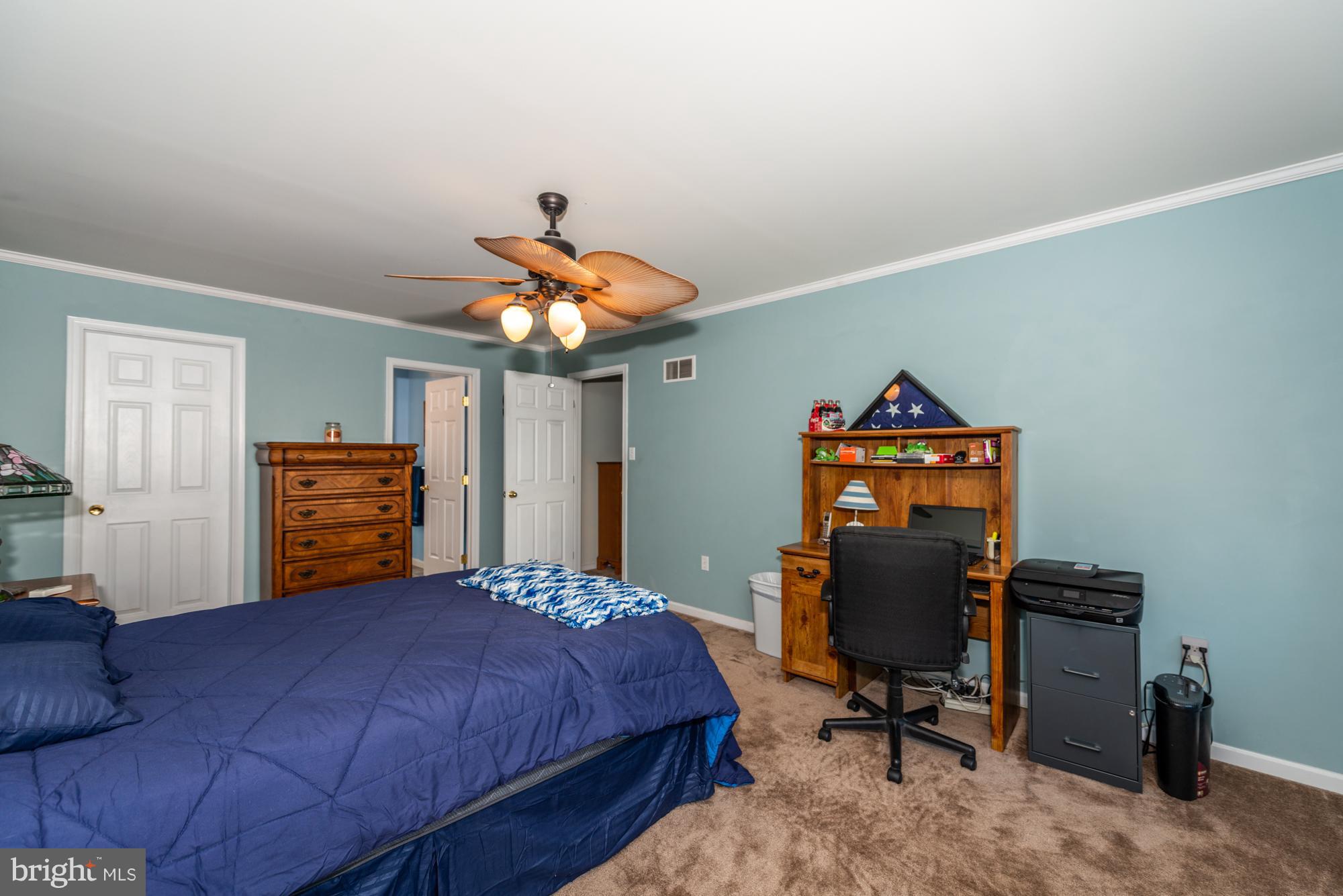 LINCOLNS MEADOW - Residential