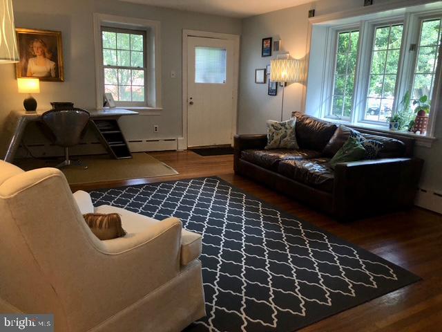 WINDSOR CIR - Residential Lease