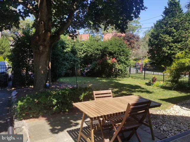 WINDSOR CIR - Residential Lease