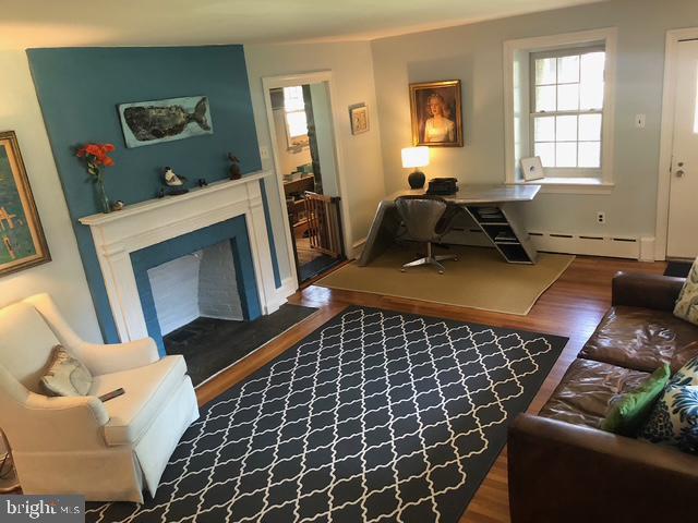 WINDSOR CIR - Residential Lease