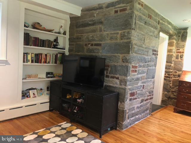 WINDSOR CIR - Residential Lease