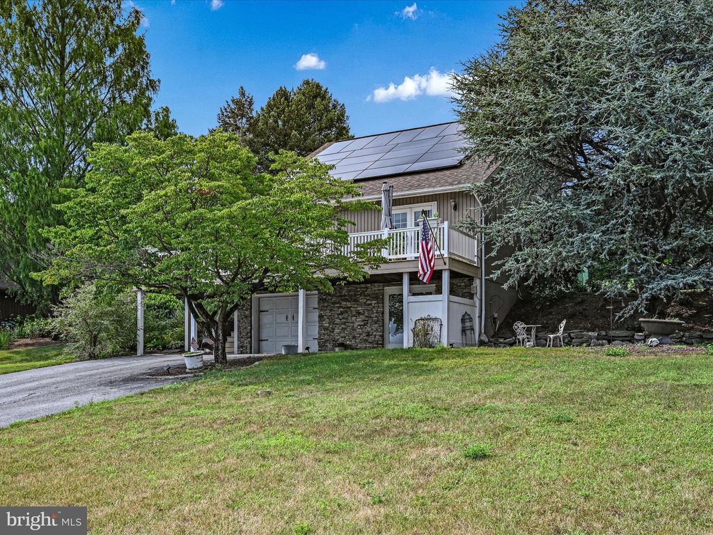 Photo of 22 Echo Valley Drive, Ephrata, PA 17522 (MLS # PALA2054110)