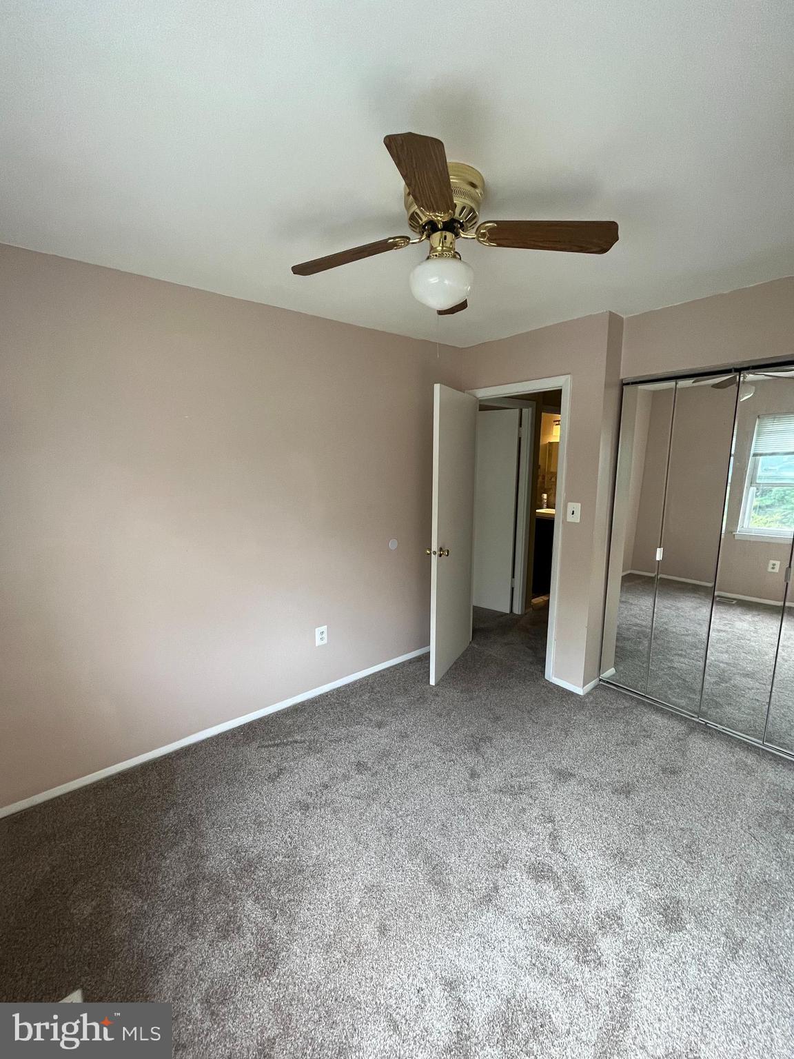 COUNTRY RIDGE - Residential