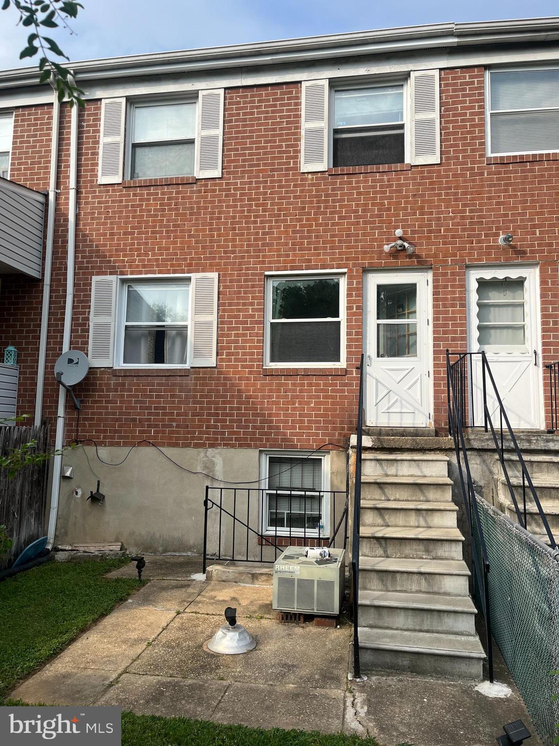 COUNTRY RIDGE - Residential