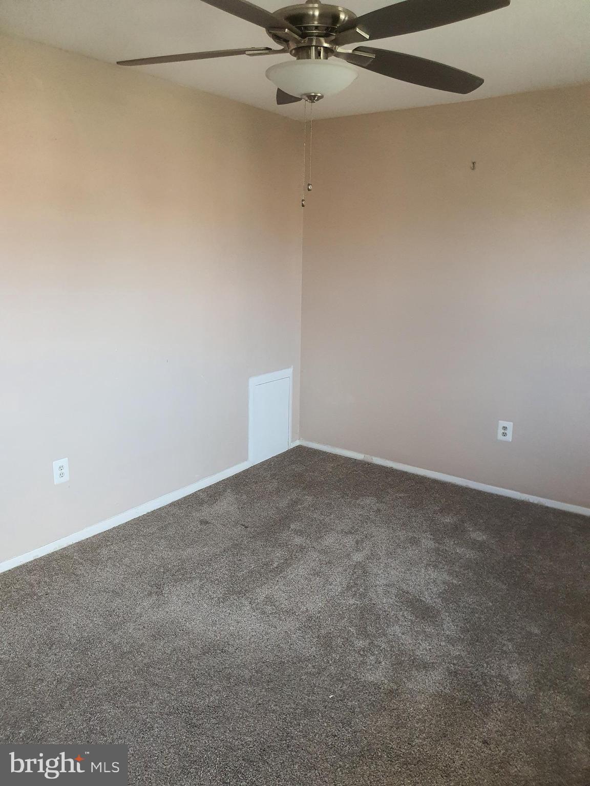 COUNTRY RIDGE - Residential