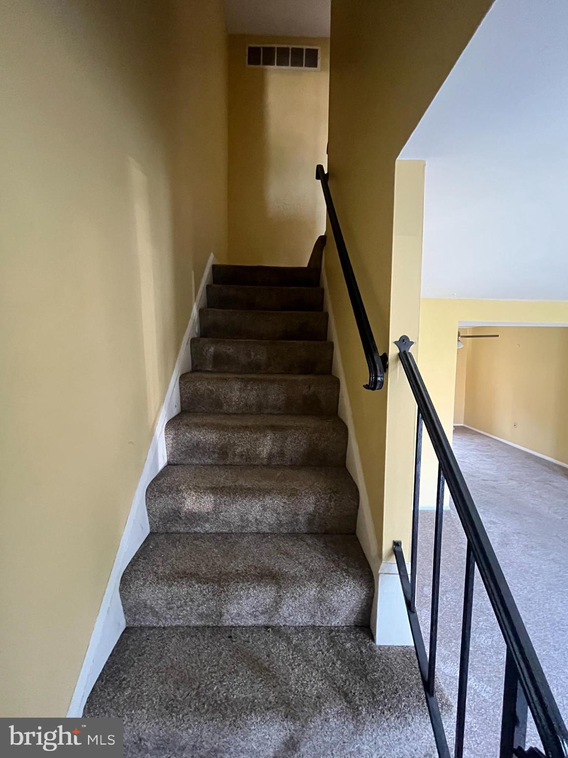 COUNTRY RIDGE - Residential