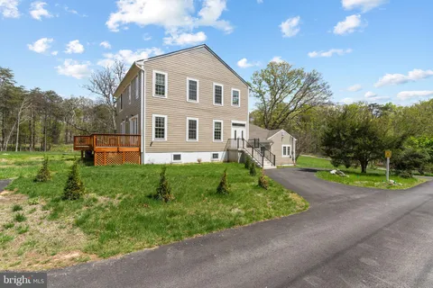 12304 Popes Head Road, Fairfax, VA MLS: VAFX2235626