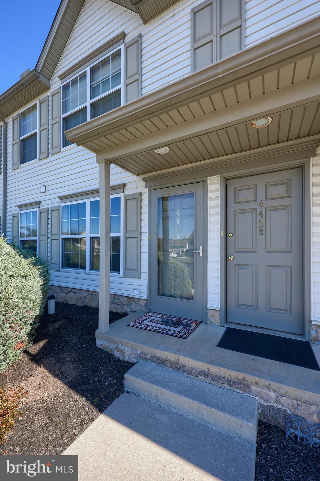 Charming First-Floor Condo Ready to Welcome You Home!
Looking for maintenance-free living in the perfect location? This sweet 2-bedroom, 1-bath condo is nestled between York and Lancaster, offering easy access to tons of local amenities!
Spacious bathroom with handicap-accessible tub
Convenient laundry/utility room
Open kitchen with a cozy island
All appliances included!
And the best part? It’s open to all ages—no 55+ restrictions! Whether you’re starting out or slowing down, this home is ready for you to make it yours.