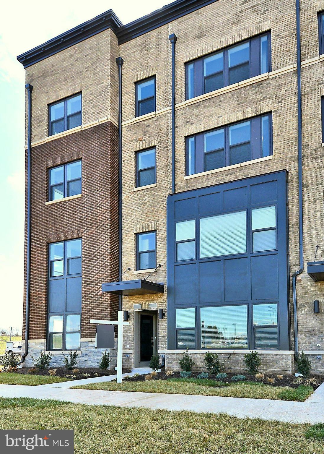 ONE LOUDOUN - Residential Lease