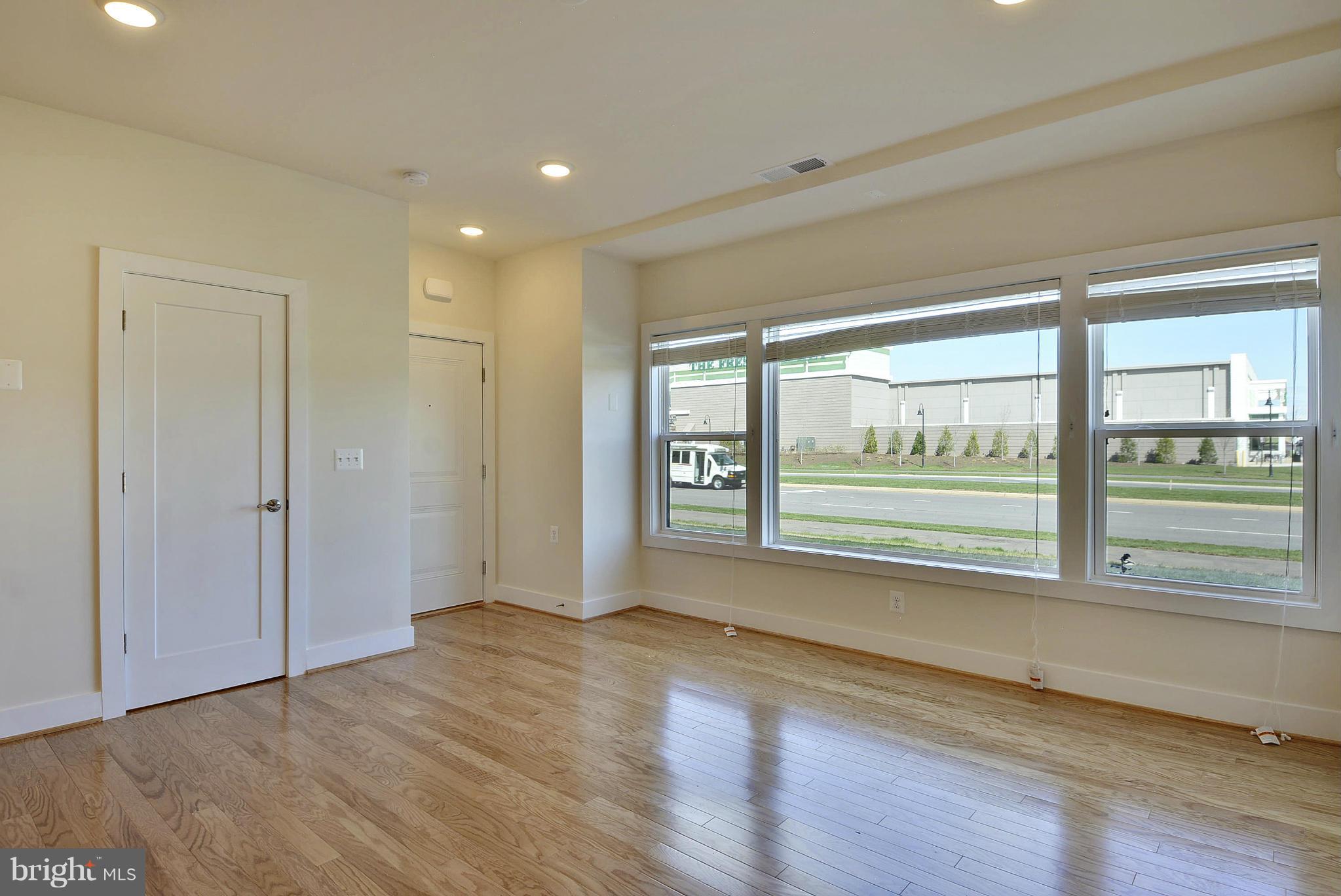 ONE LOUDOUN - Residential Lease