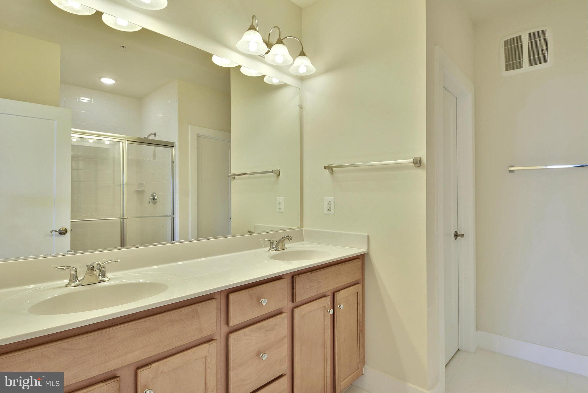 ONE LOUDOUN - Residential Lease