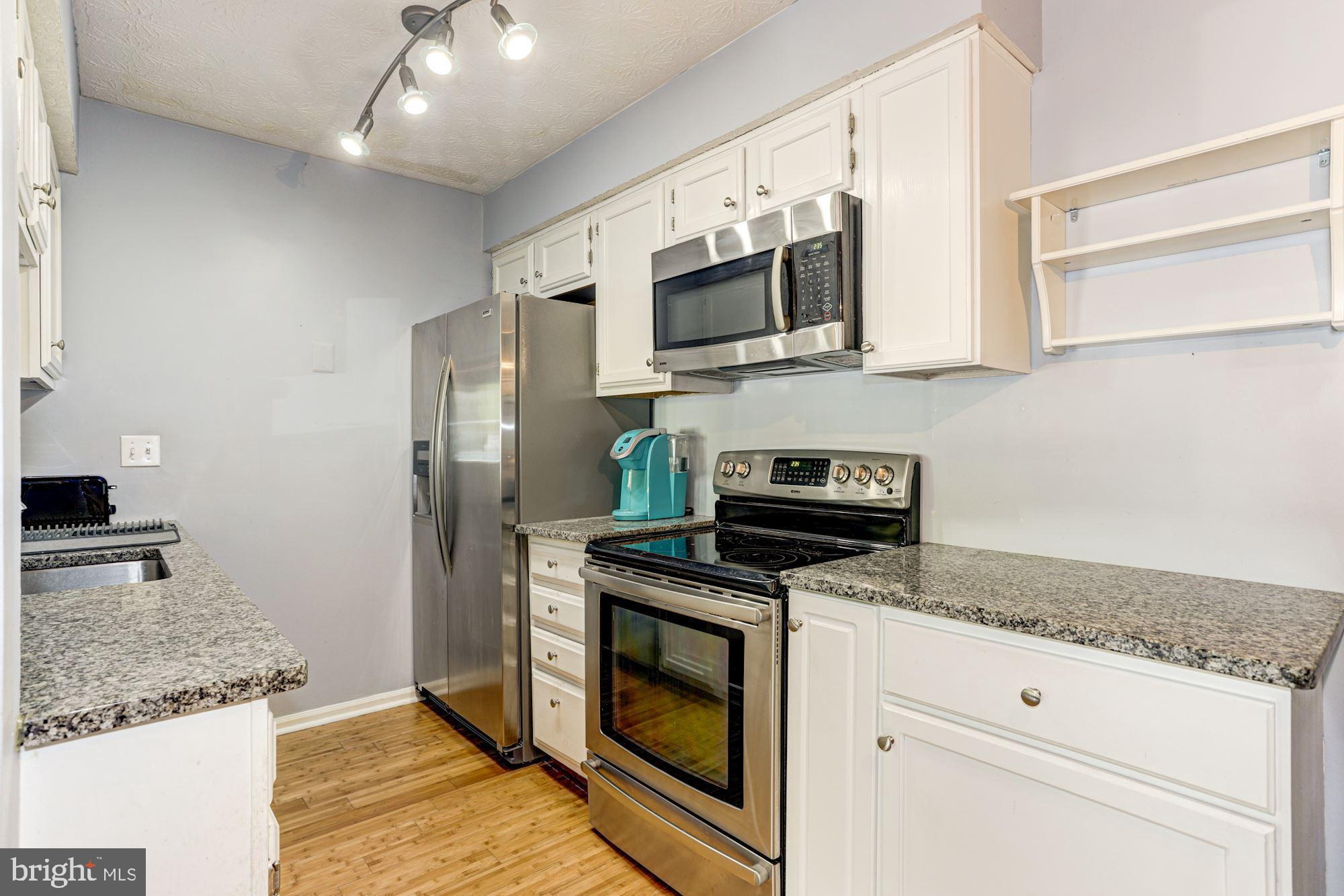 VILLAGE OF HICKORY RIDGE - Residential