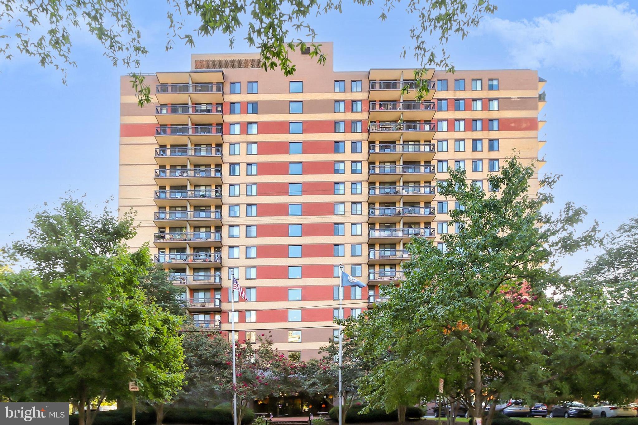 PORT ROYAL CONDOMINIUM - Residential