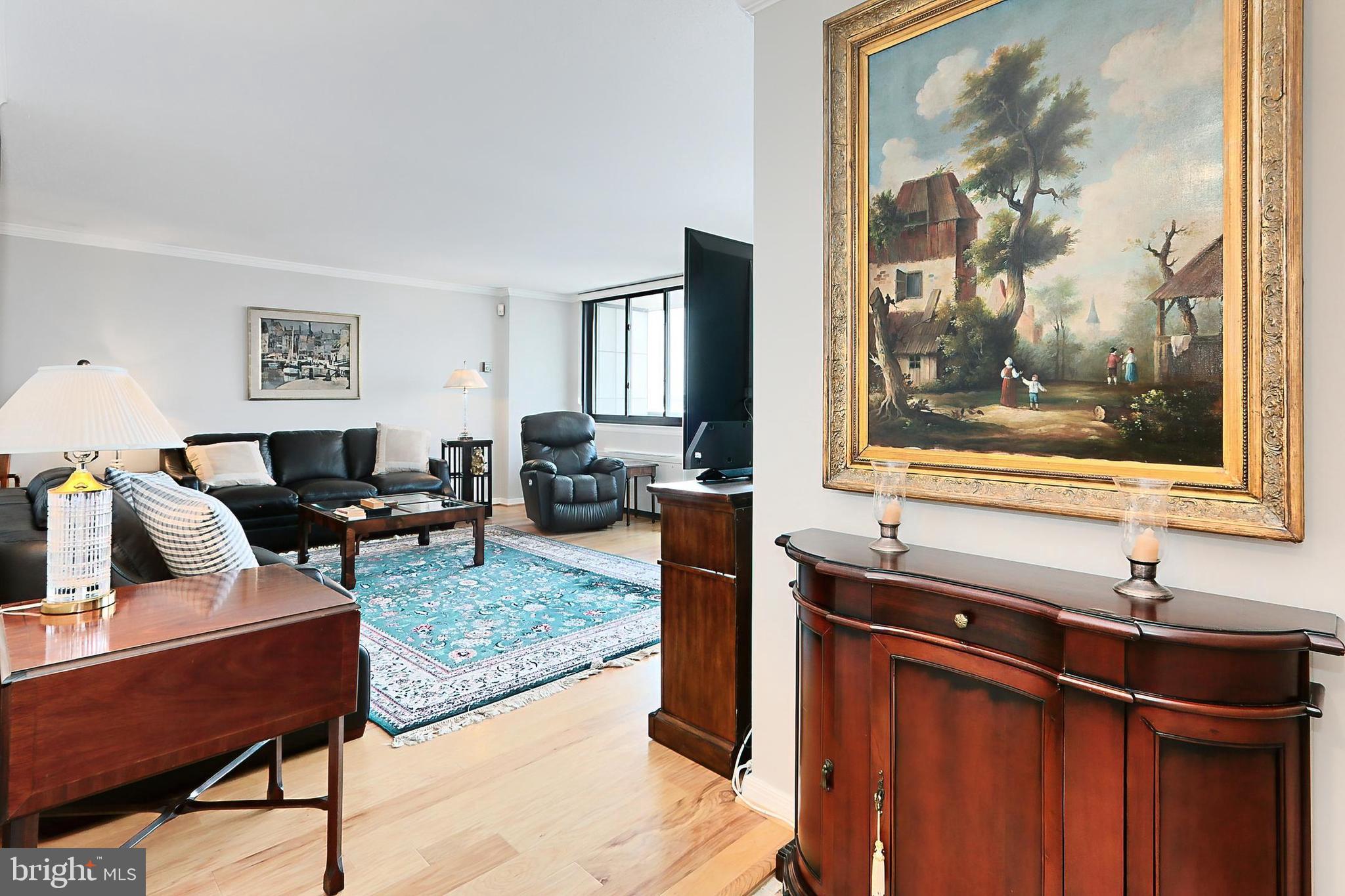 PORT ROYAL CONDOMINIUM - Residential