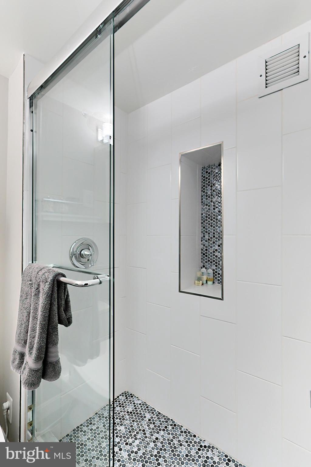 PORT ROYAL CONDOMINIUM - Residential