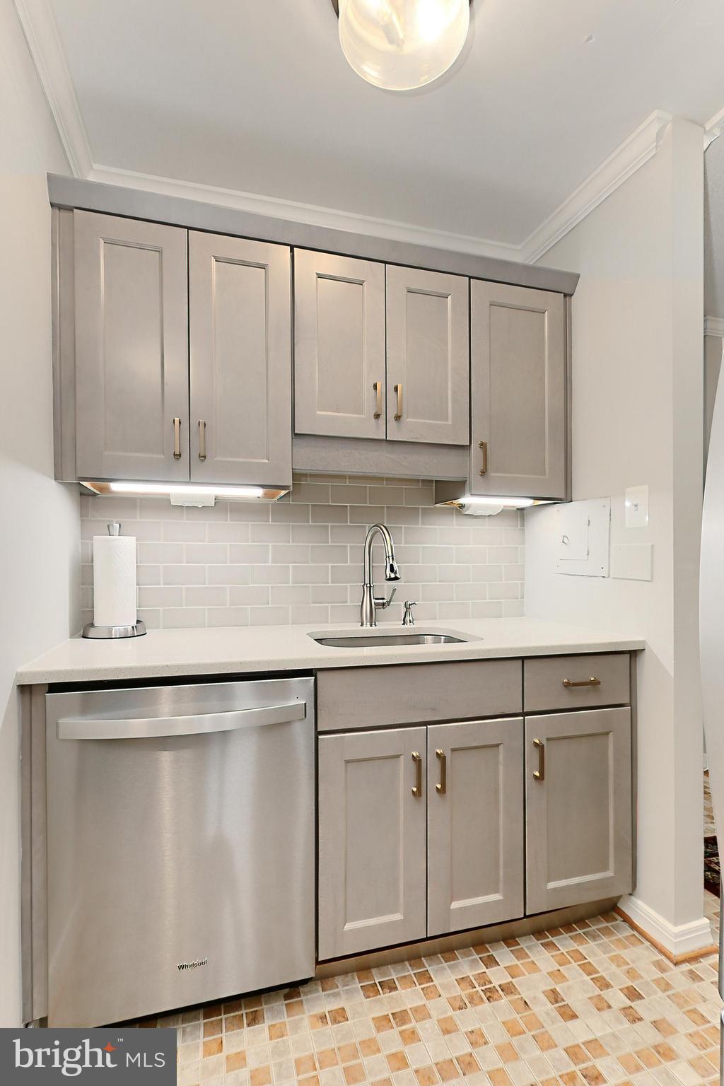 PORT ROYAL CONDOMINIUM - Residential