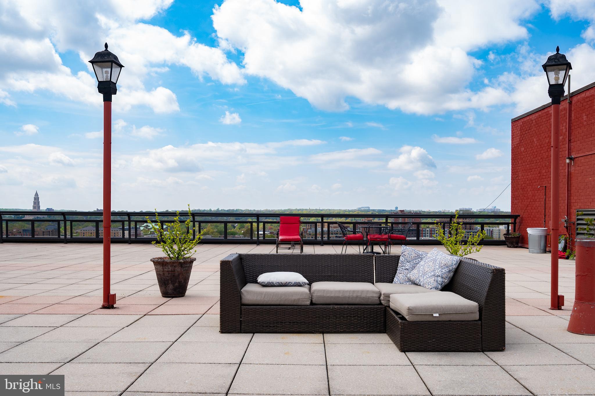 PORT ROYAL CONDOMINIUM - Residential