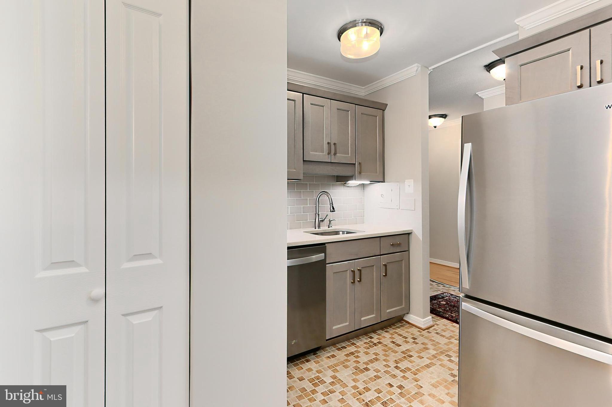 PORT ROYAL CONDOMINIUM - Residential