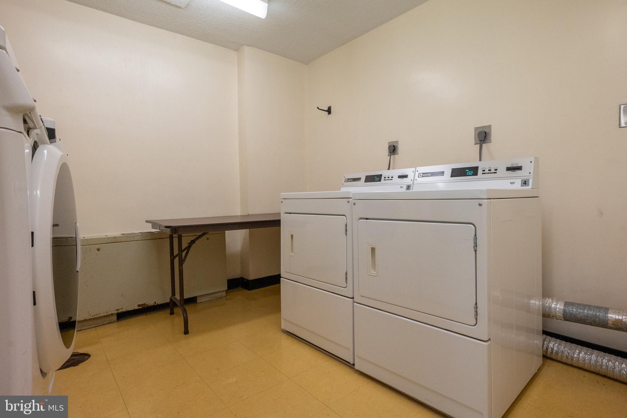 PORT ROYAL CONDOMINIUM - Residential