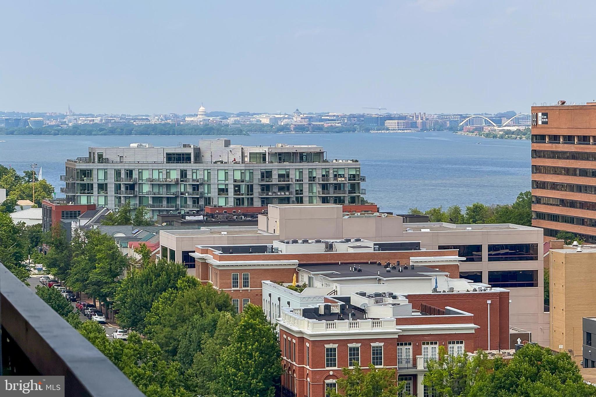 PORT ROYAL CONDOMINIUM - Residential