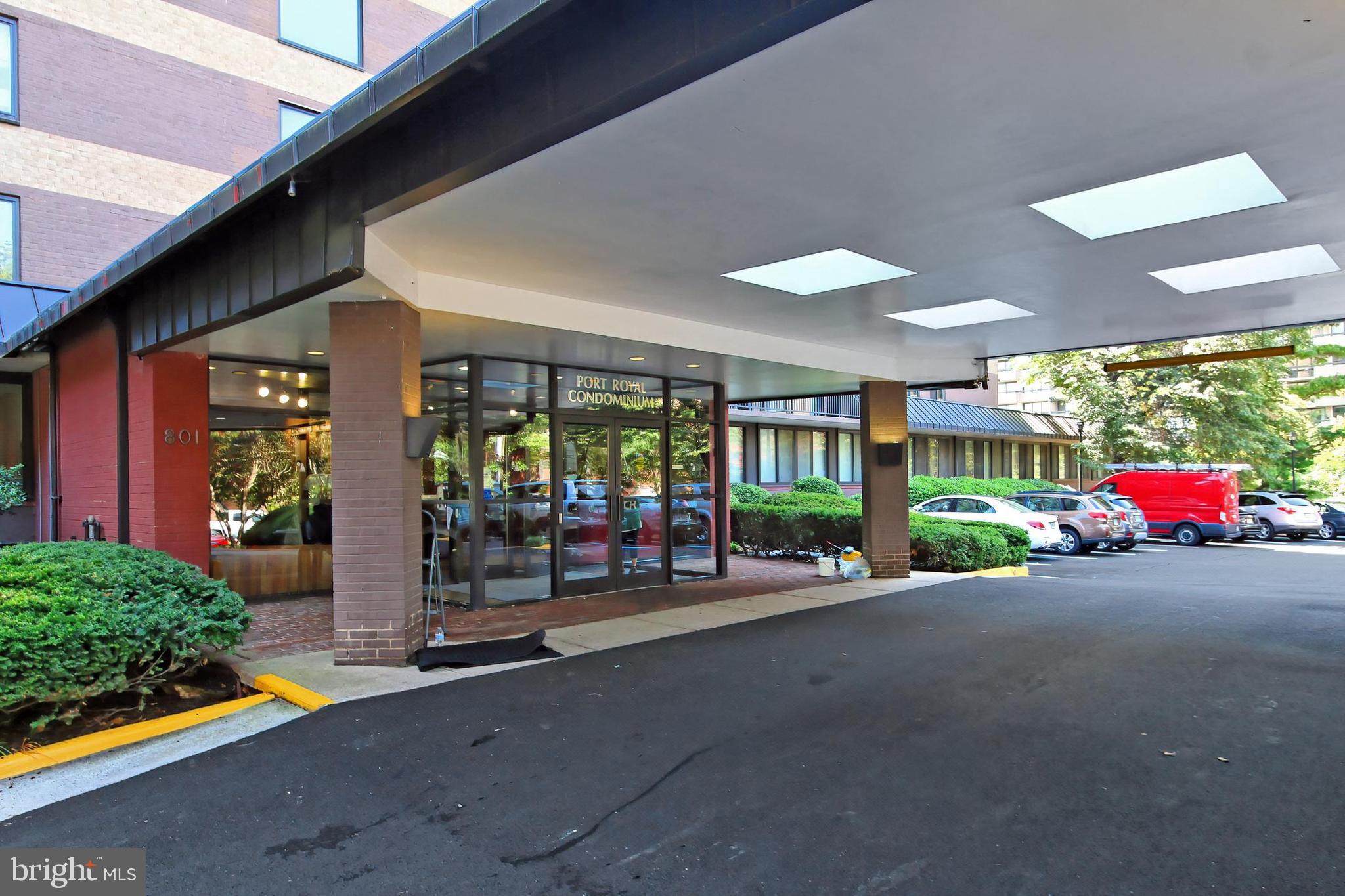 PORT ROYAL CONDOMINIUM - Residential