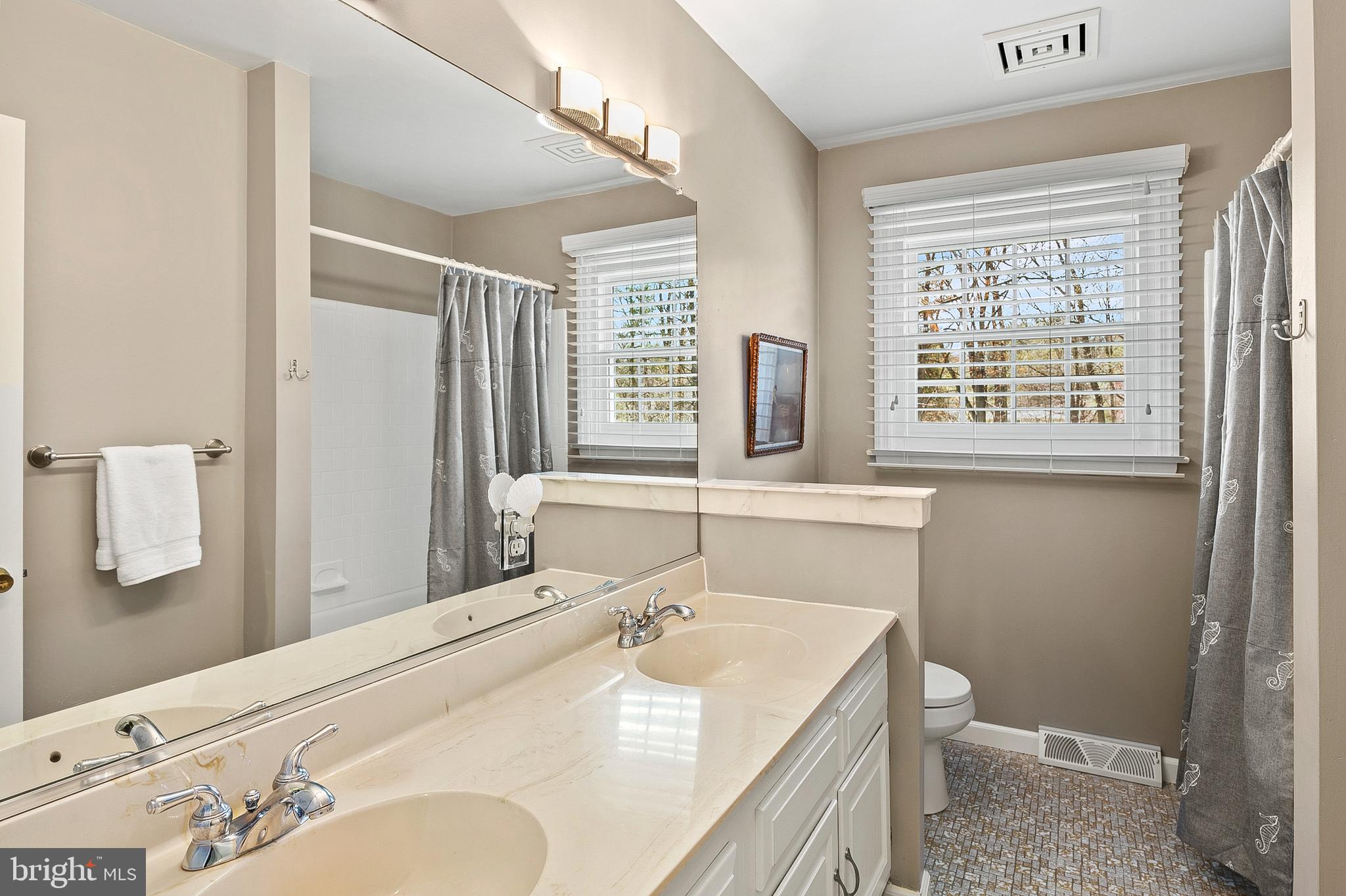 FONT HILL - Residential