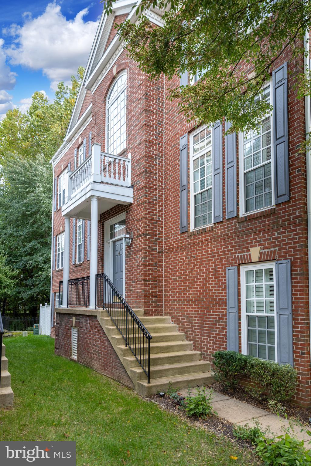 FAIRFAX GATEWAY - Residential