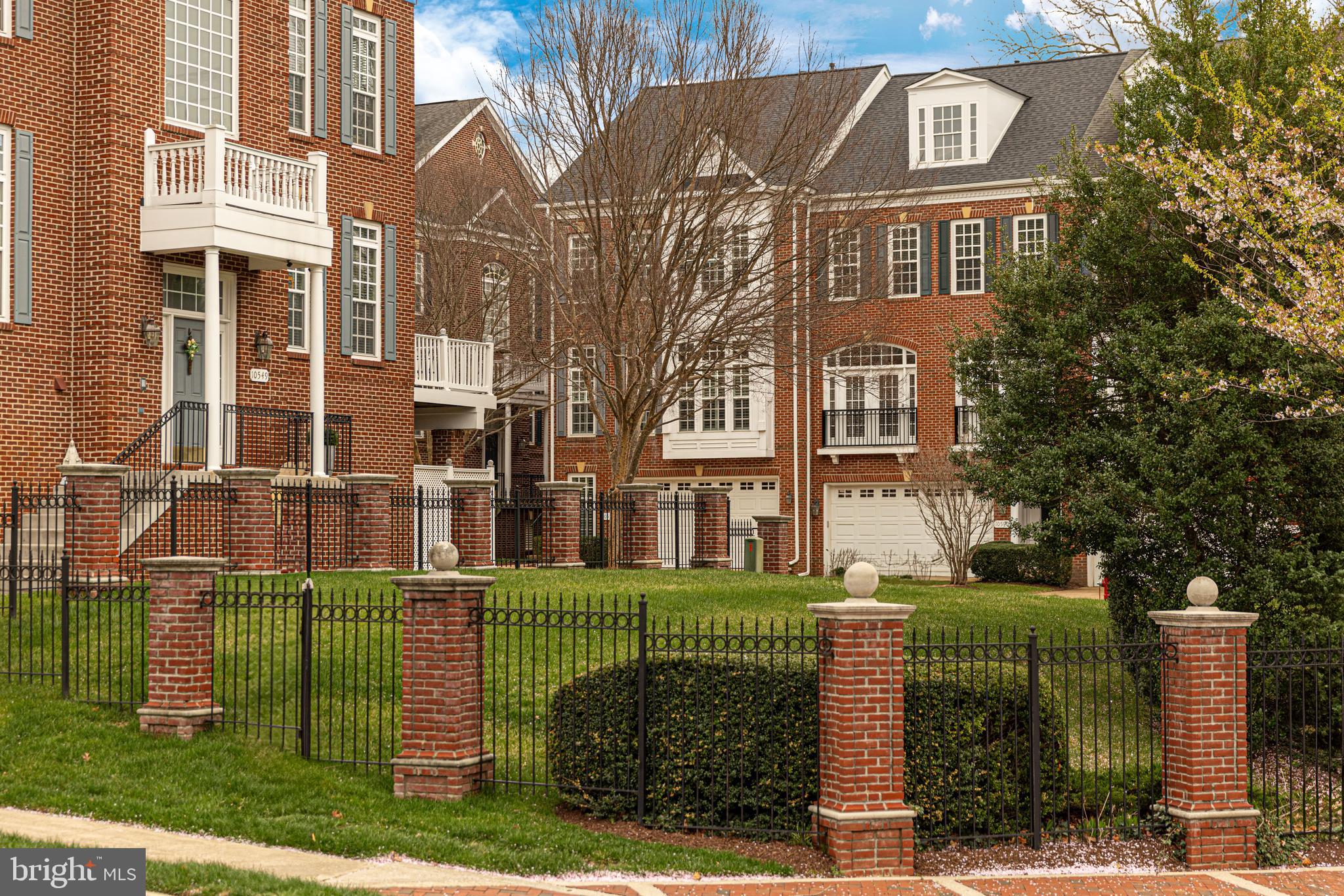 FAIRFAX GATEWAY - Residential