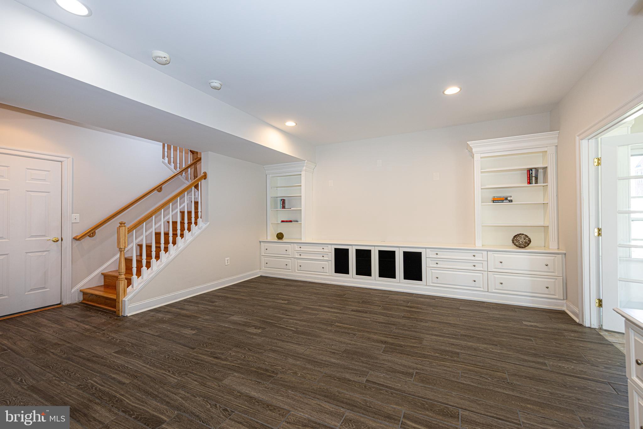 FAIRFAX GATEWAY - Residential