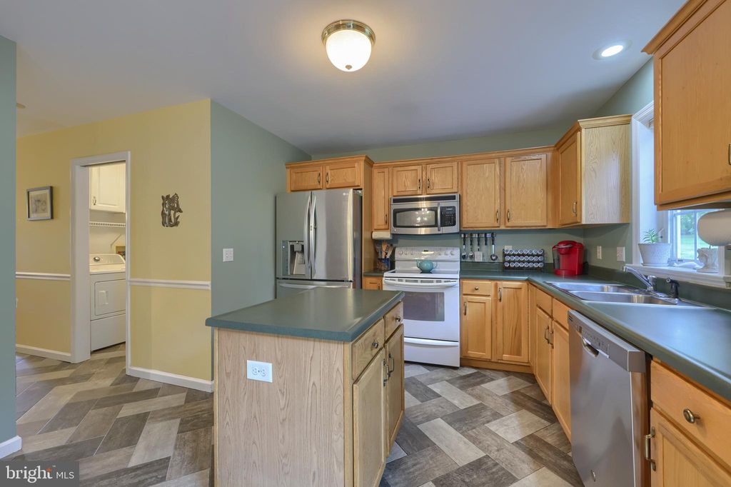 Photo of 343 Coventry Lane, LITITZ, PA 17543 (MLS # PALA2076902)