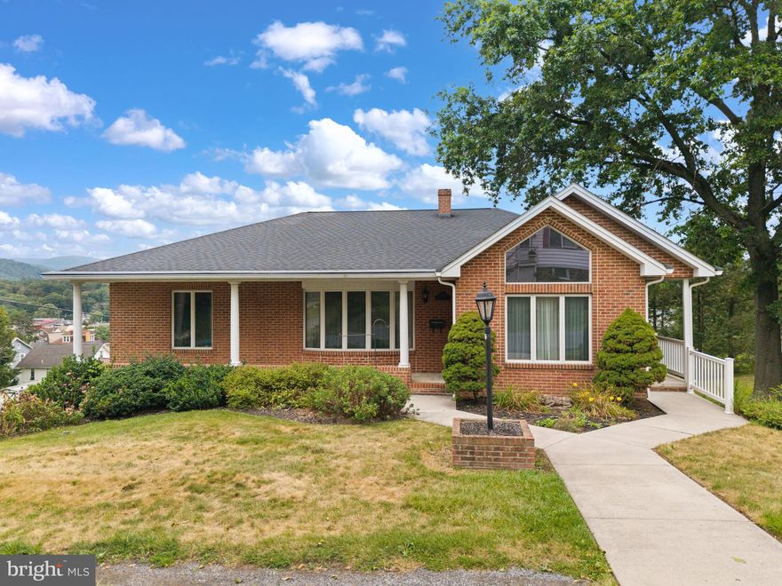Charming one-story brick home nestled in the desirable Highland Park neighborhood. This home offers the perfect blend of classic charm and modern convenience, all on one easy-to-live-in level. Step inside to an inviting living room that flows into a dining room area that is perfect for weeknights or holiday gatherings.