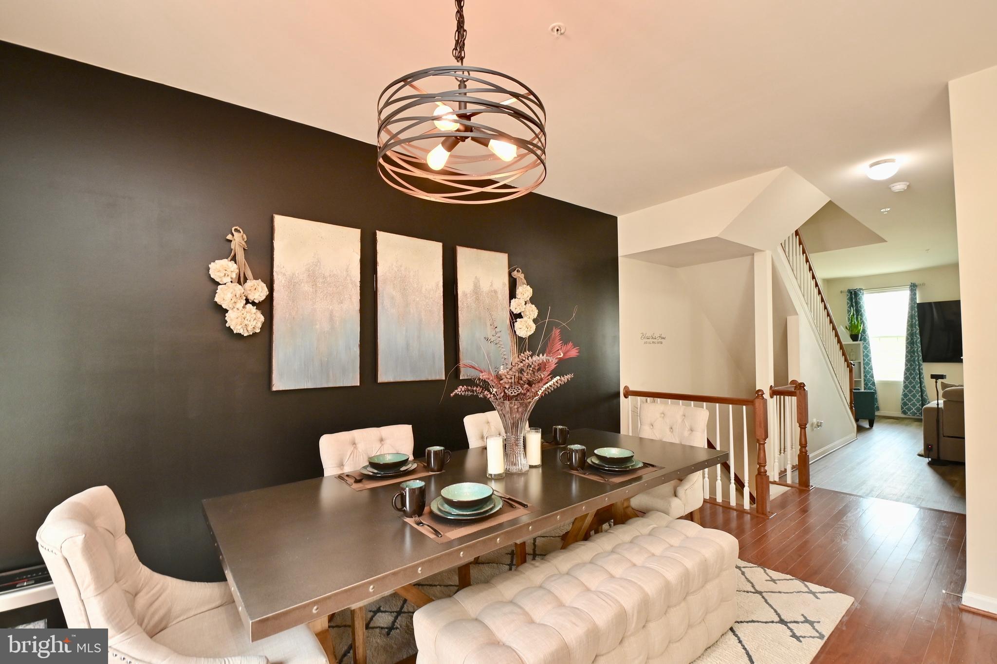 CHELSEA MANOR - Residential