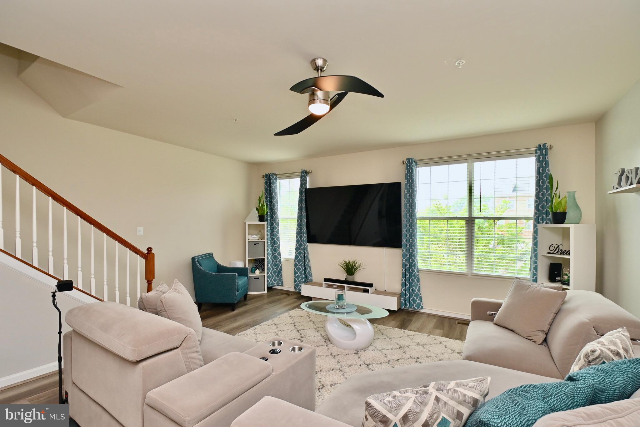 CHELSEA MANOR - Residential