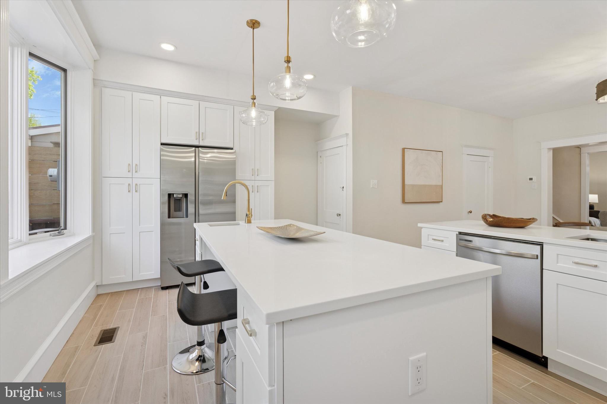 CHESTNUT HILL - Residential