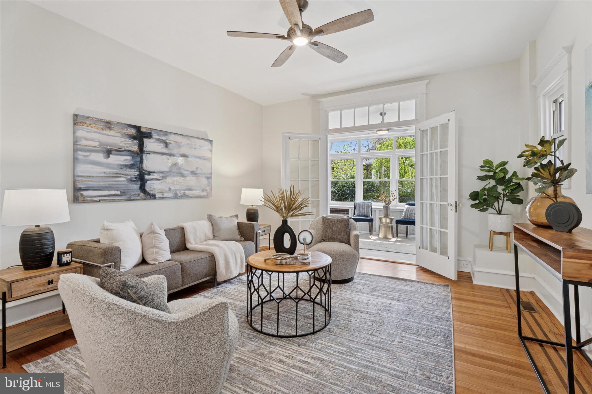 CHESTNUT HILL - Residential