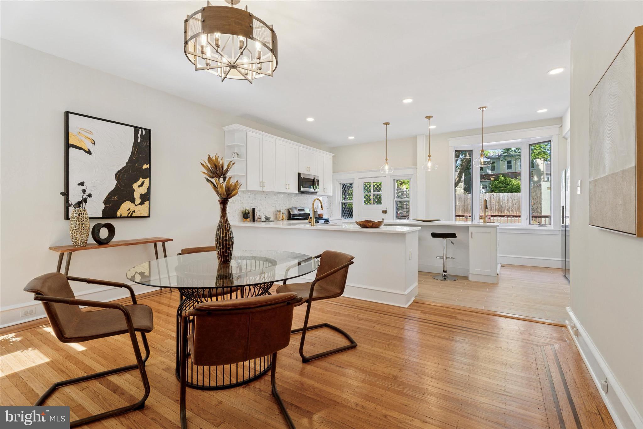 CHESTNUT HILL - Residential