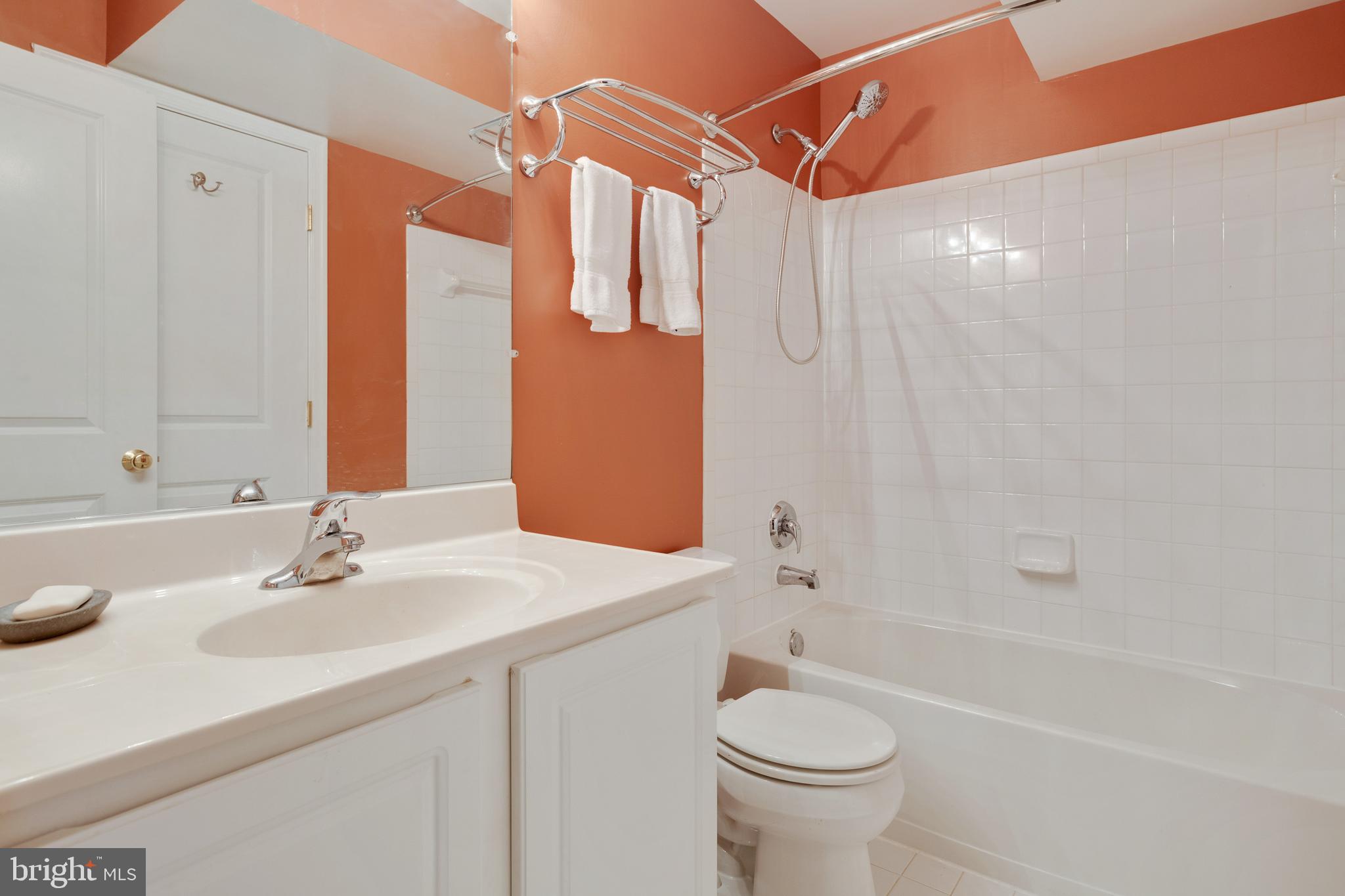 VINT HILL - Residential