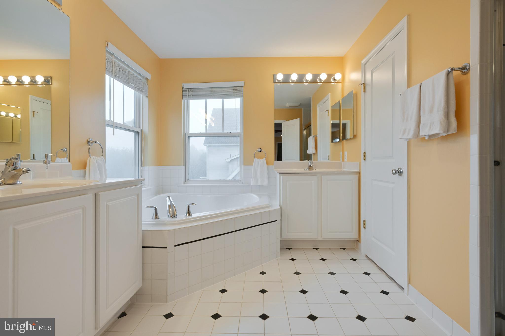 VINT HILL - Residential