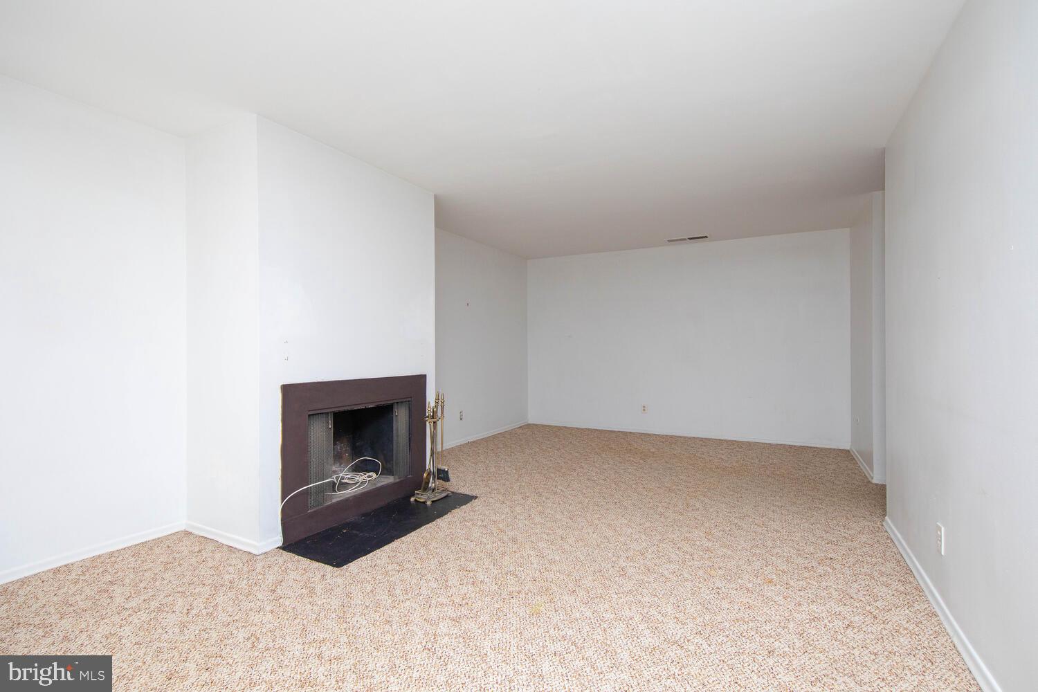 OAK HILL - Residential